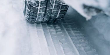 How to drive in ice and snow
